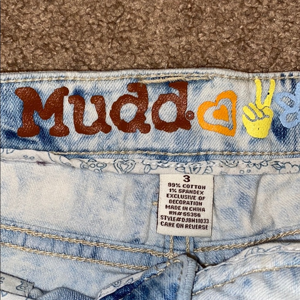 Shorts - Picture 5 of 5